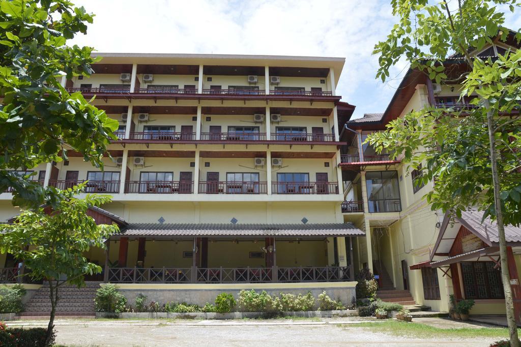Hotel Vilayvong Vang Vieng Exterior photo