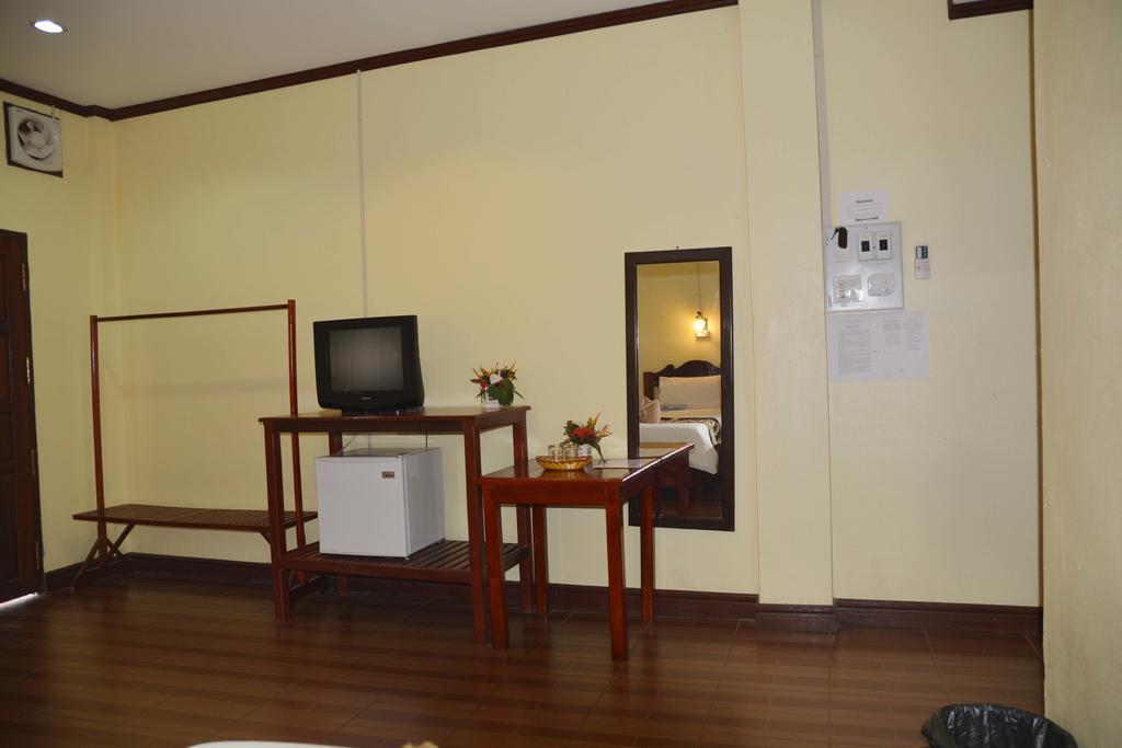Hotel Vilayvong Vang Vieng Exterior photo