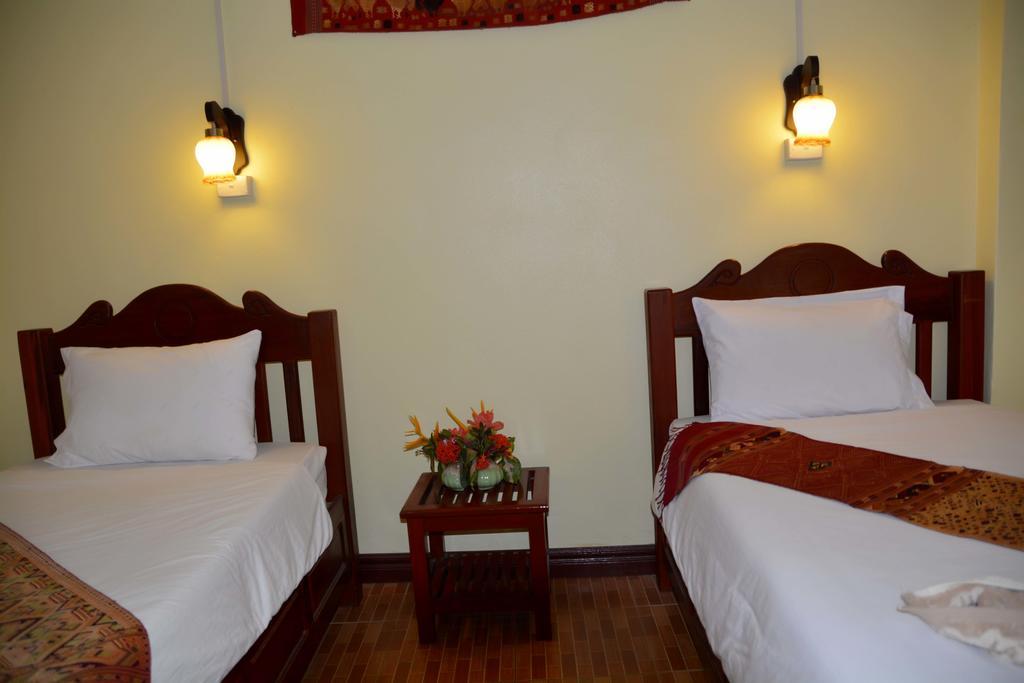 Hotel Vilayvong Vang Vieng Exterior photo